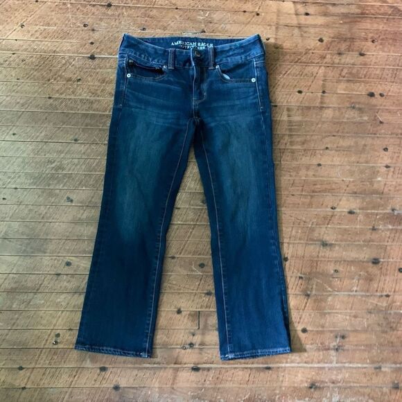 American Eagle Artist Crop dark wash normcore size 4 jeans - Picture 1 of 3